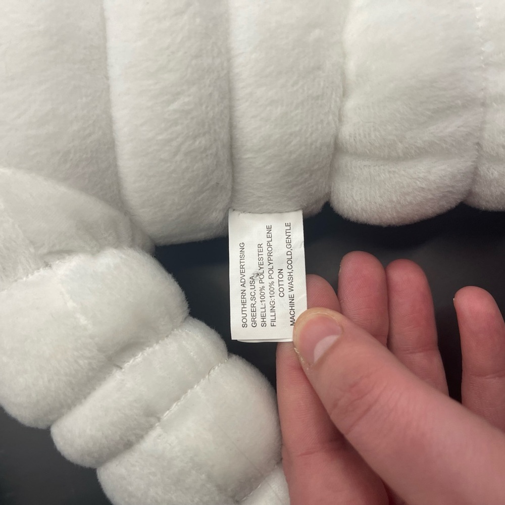 White Michelin Man Plush Toy - Picture 4 of 5